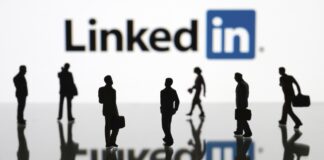 How to form professional and beneficial links on LinkedIn